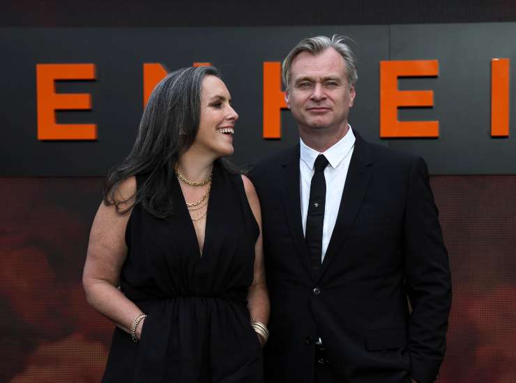 La produttrice Emma Thomas e Christopher Nolan alla presentazione di "Oppenheimer". - Zapster.it
