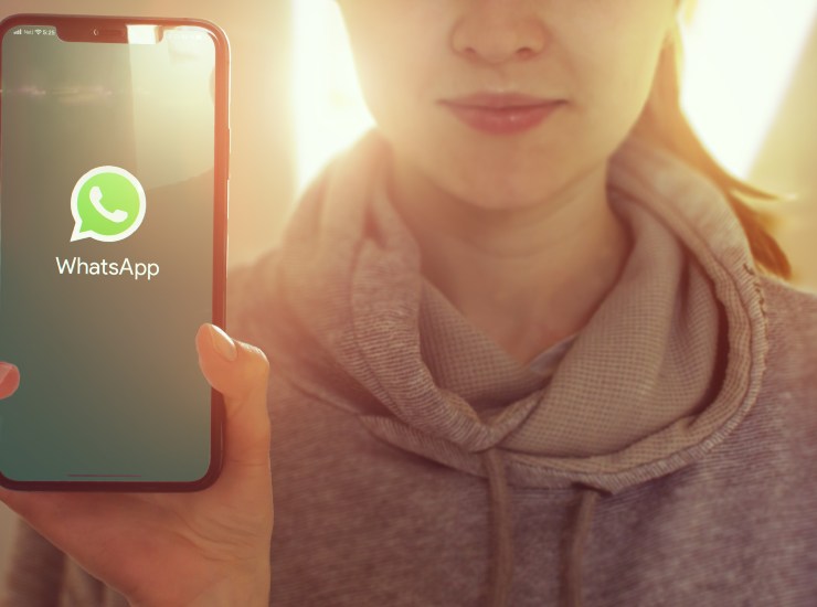 Smartphone Whatsapp - Depositphotos - Zapster.it