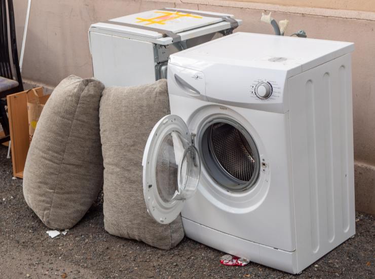 Un errato smaltimento (depositphotos) - zapster.it
